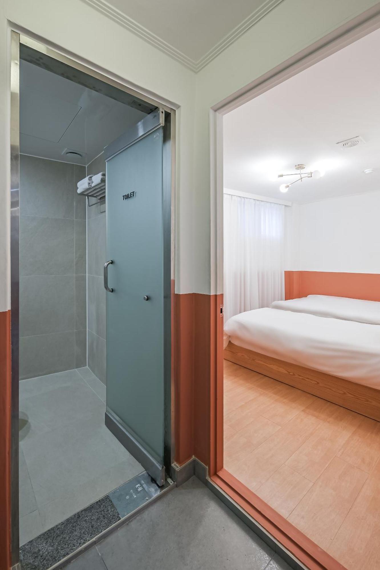 Ssh Myeongdong Dongdo Hostel Seoul Rum bild