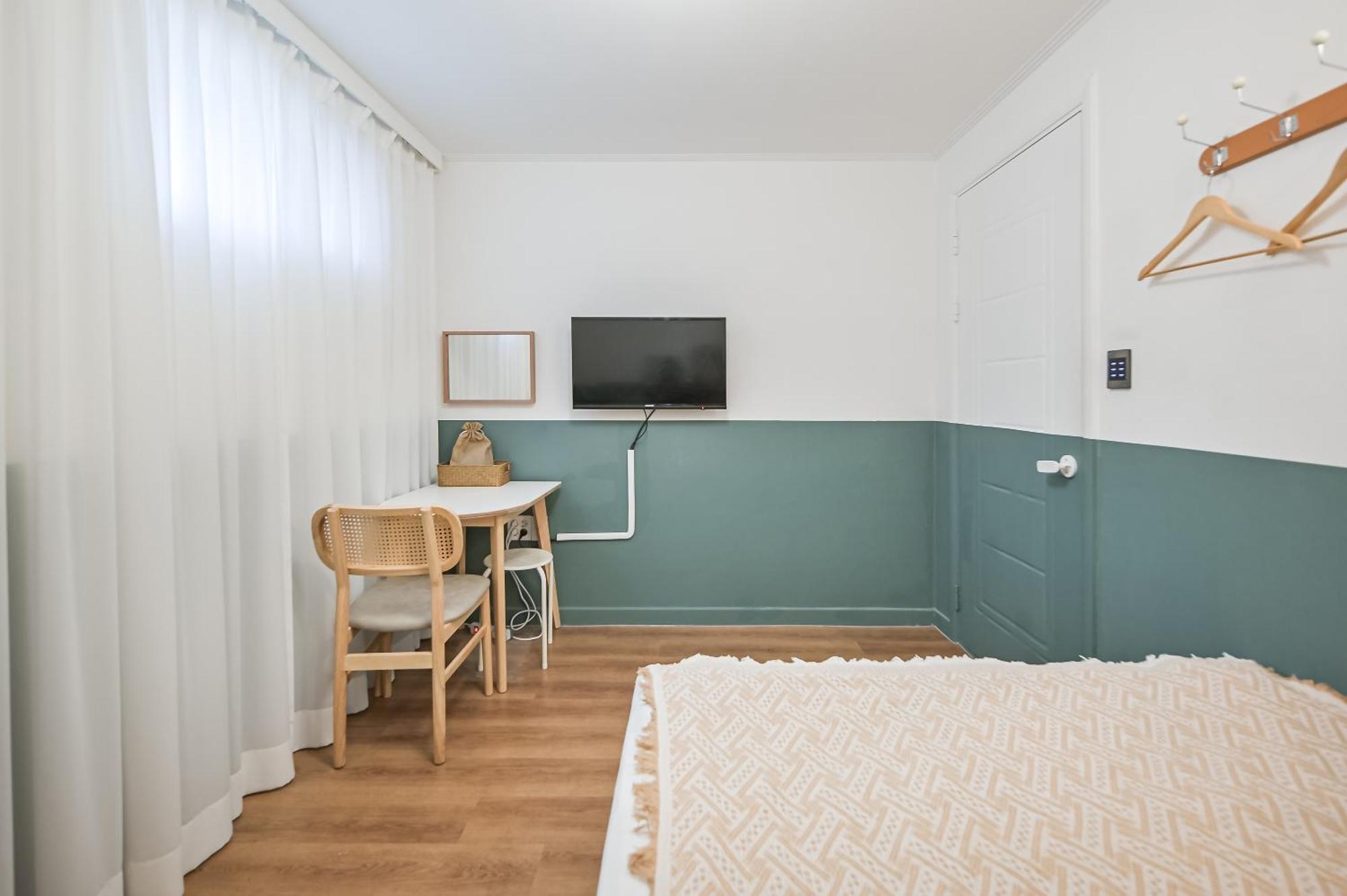 Ssh Myeongdong Dongdo Hostel Seoul Rum bild